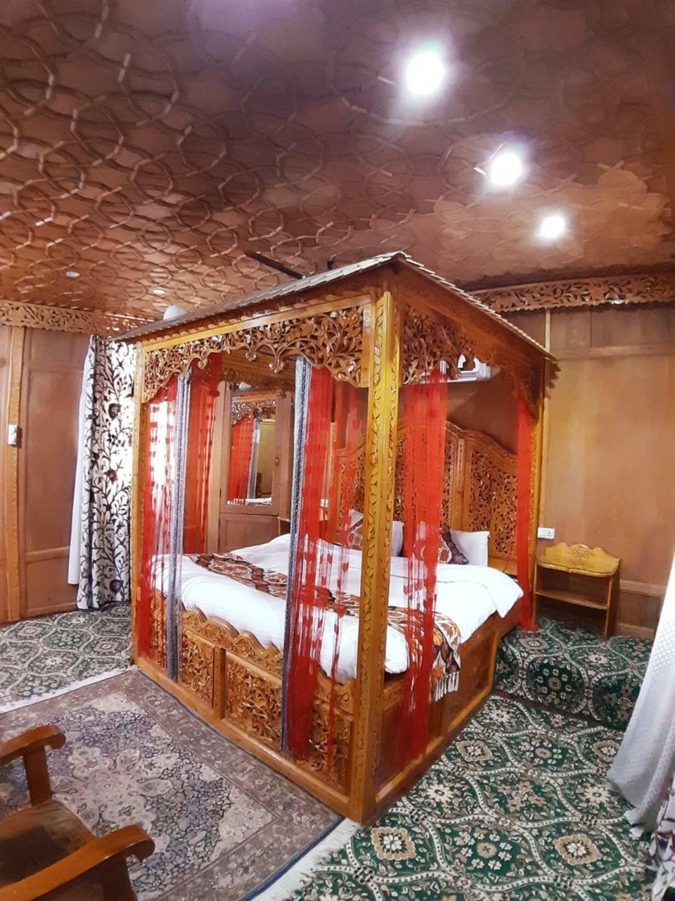 The Badyari Palace Houseboats Srinagar  Ngoại thất bức ảnh